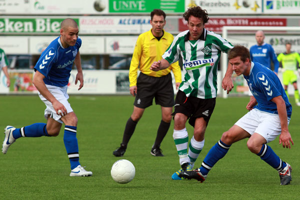 SC Genemuiden - G.V.V.V. (Foto Helmich Lubberts).